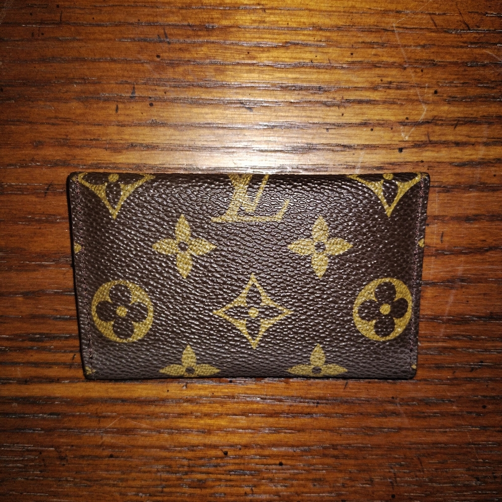 Louis Vuitton Wallet - Picture 3 of 4